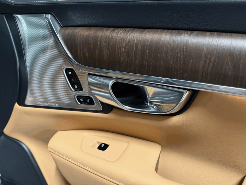 Volvo V90 Cross Country 2.0 B5 D Pro AWD Auto