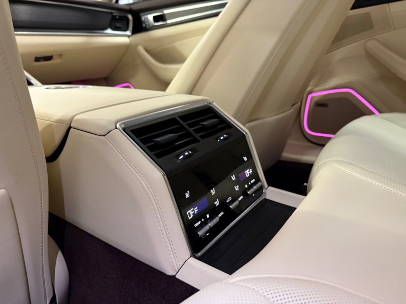 Porsche Panamera 4 EHybrid Platinum Edition Sport 