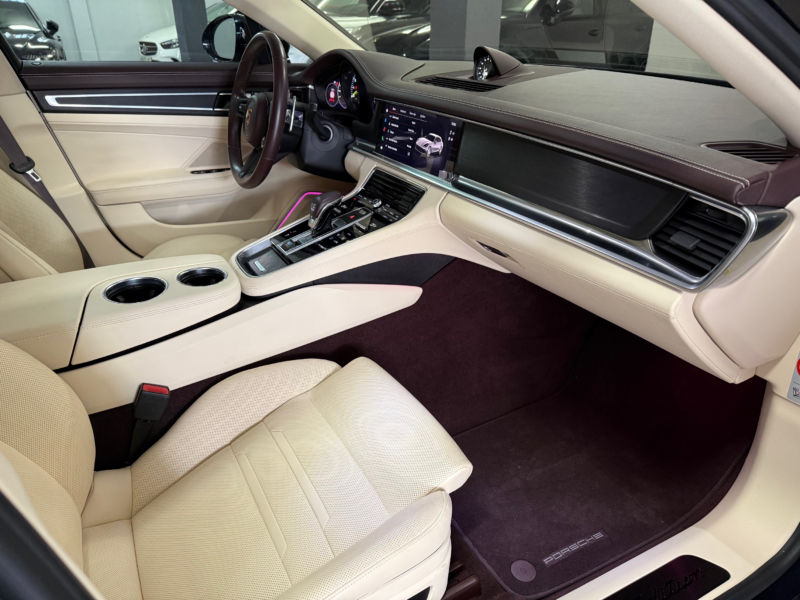 Porsche Panamera 4 EHybrid Platinum Edition Sport 