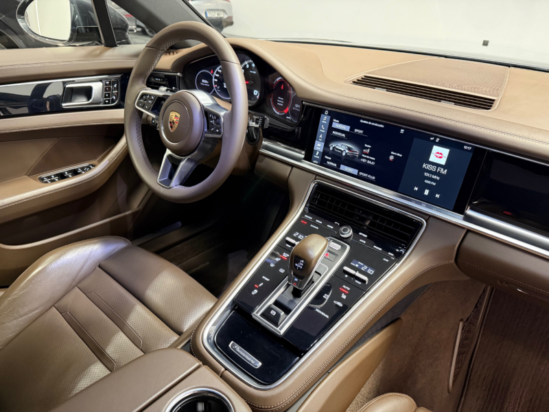 Porsche Panamera 4S
