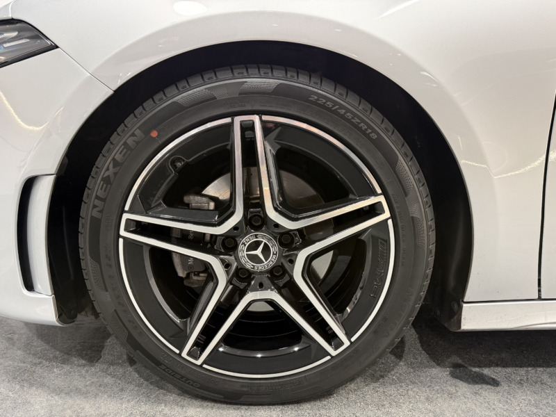 Mercedes A180 AMG Line 7G-DCT