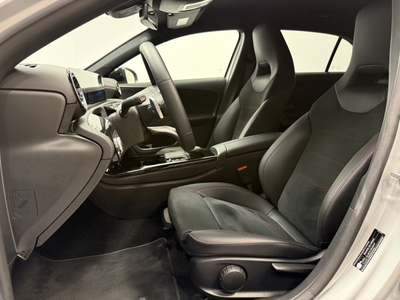 Mercedes A180 AMG Line 7G-DCT