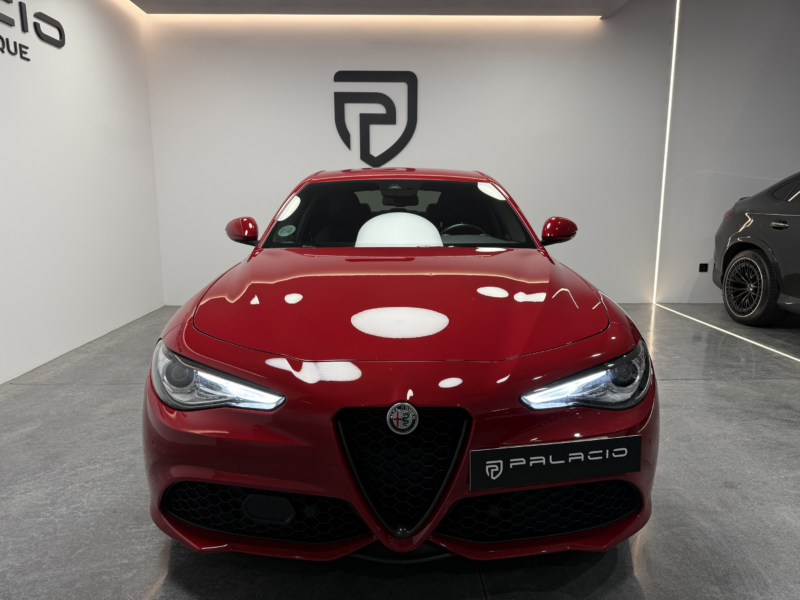 Alfa Romeo Giulia 2.2 JTD Sprint RWD