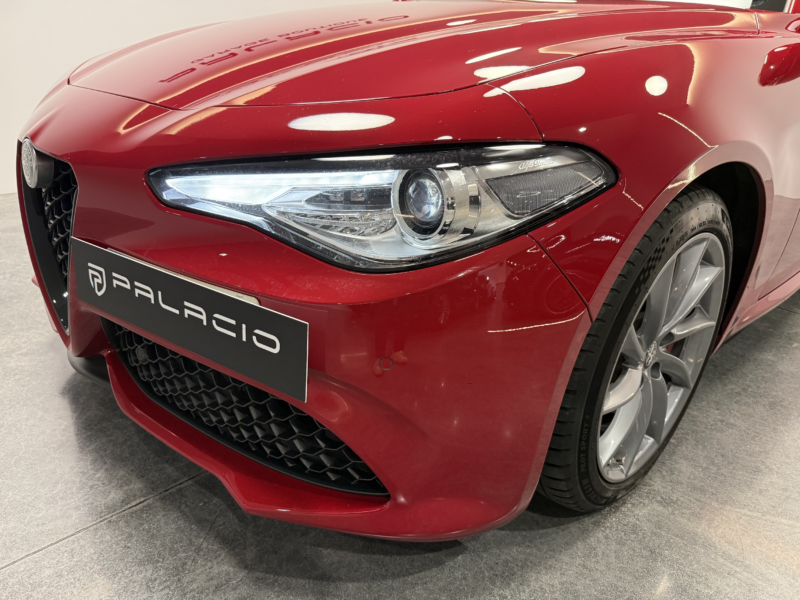 Alfa Romeo Giulia 2.2 JTD Sprint RWD