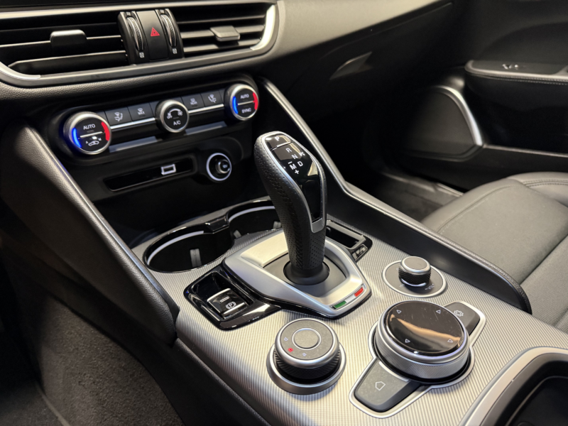 Alfa Romeo Giulia 2.2 JTD Sprint RWD
