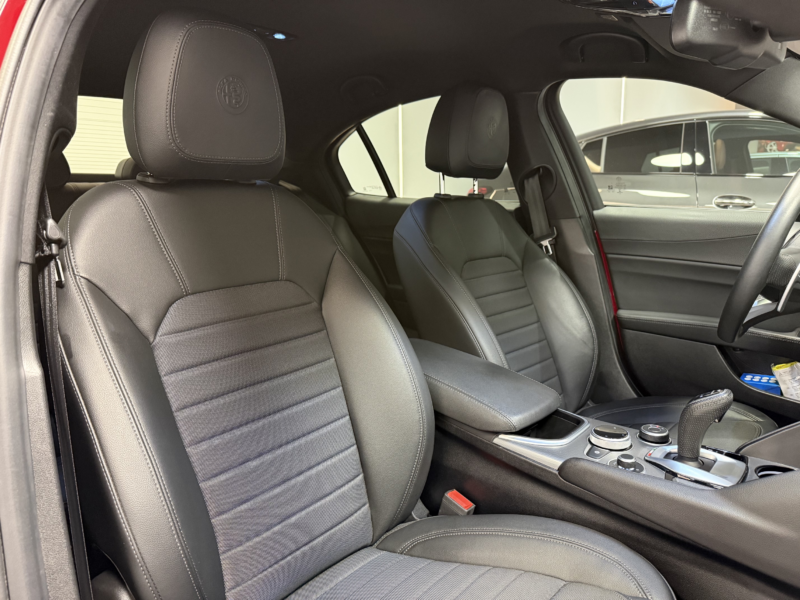 Alfa Romeo Giulia 2.2 JTD Sprint RWD
