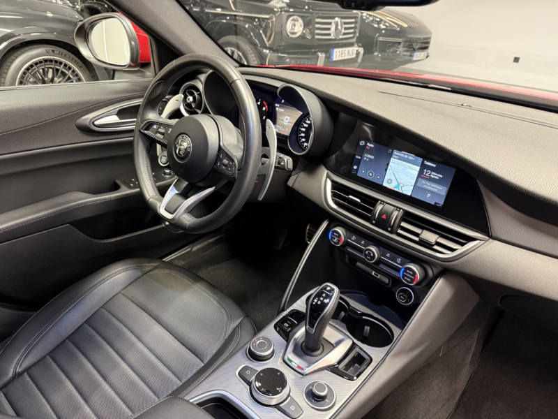 Alfa Romeo Giulia 2.2 JTD Sprint RWD