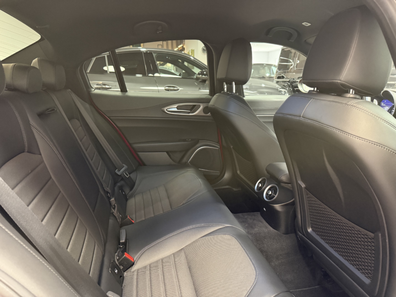 Alfa Romeo Giulia 2.2 JTD Sprint RWD