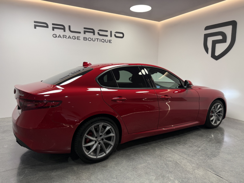 Alfa Romeo Giulia 2.2 JTD Sprint RWD