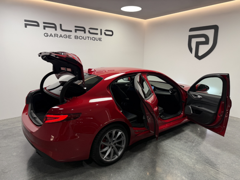 Alfa Romeo Giulia 2.2 JTD Sprint RWD