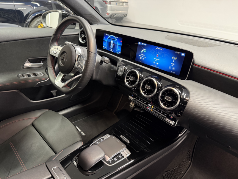 Mercedes A180 AMG Line 7G-DCT