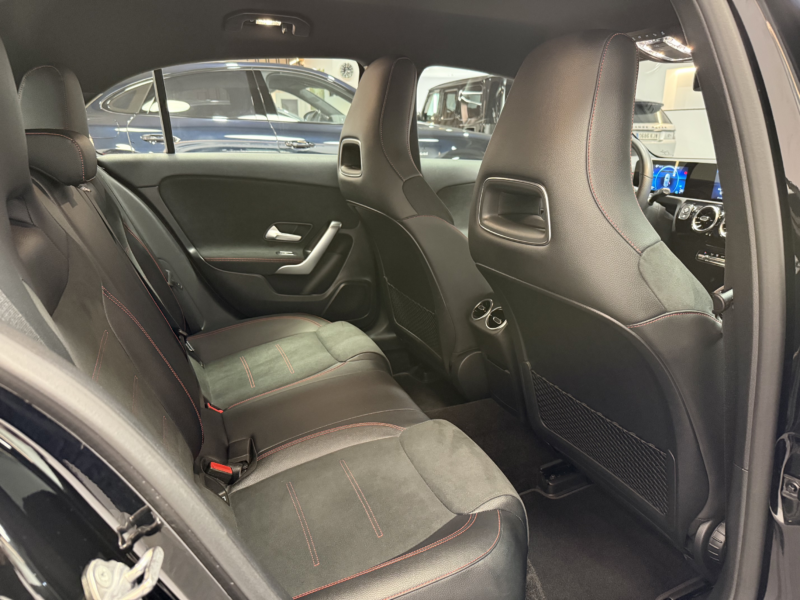 Mercedes A180 AMG Line 7G-DCT