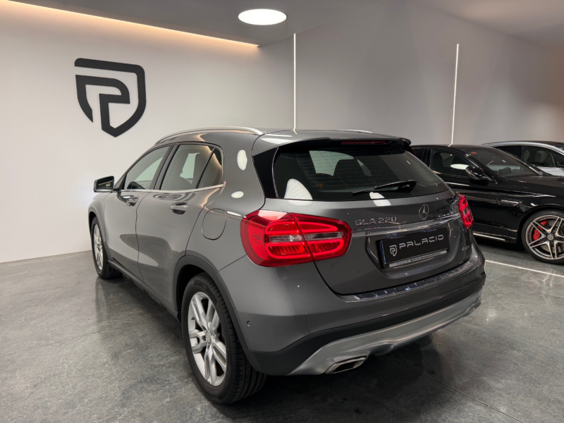 Mercedes-Benz GLA 220 CDI 4MATIC Urban