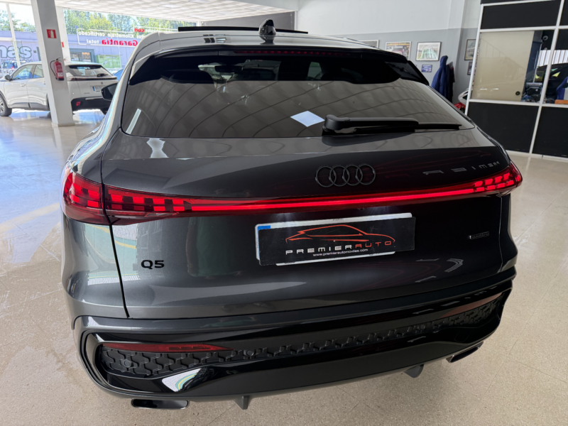 Audi Q5 Sportback e-hybrid Black Competition 367cv