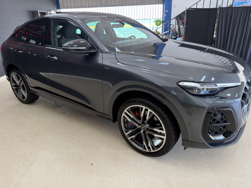 Audi Q5 Sportback e-hybrid Black Competition 367cv