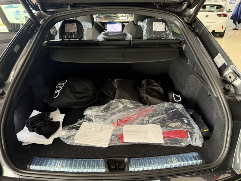 Audi Q5 Sportback e-hybrid Black Competition 367cv