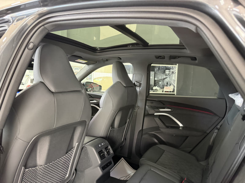 Audi Q5 Sportback e-hybrid Black Competition 367cv