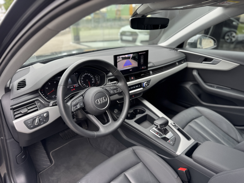 AUDI A4 AVANT 35 TDI S-LINE techo / led / Piel