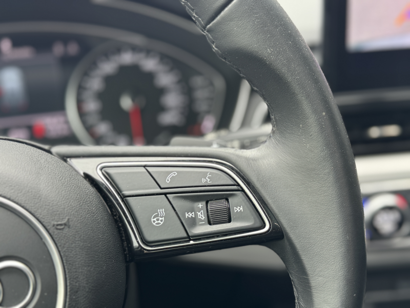 AUDI A4 AVANT 35 TDI S-LINE techo / led / Piel