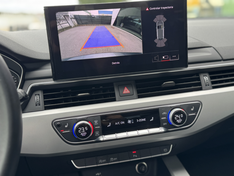 AUDI A4 AVANT 35 TDI S-LINE techo / led / Piel