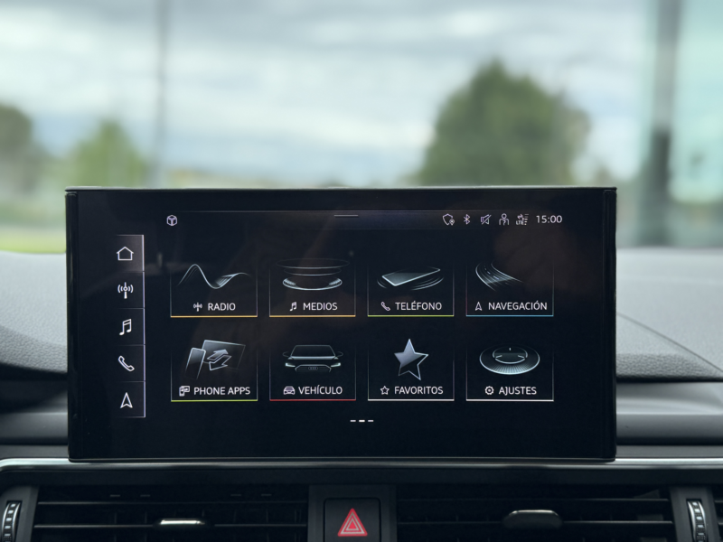 AUDI A4 AVANT 35 TDI S-LINE techo / led / Piel