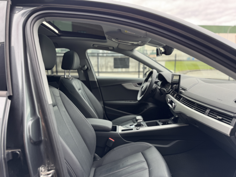AUDI A4 AVANT 35 TDI S-LINE techo / led / Piel