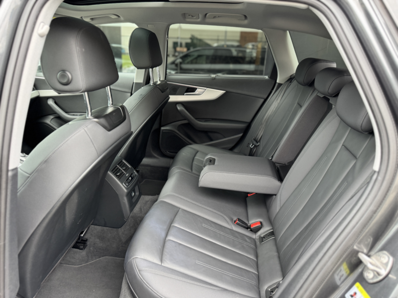 AUDI A4 AVANT 35 TDI S-LINE techo / led / Piel