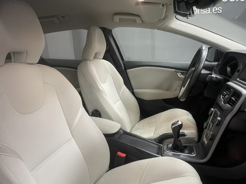 VOLVO V40 1.6 D2 Kinetic 115 cv