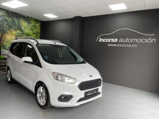 FORD Tourneo Courier 1.5 TDCi Titanium