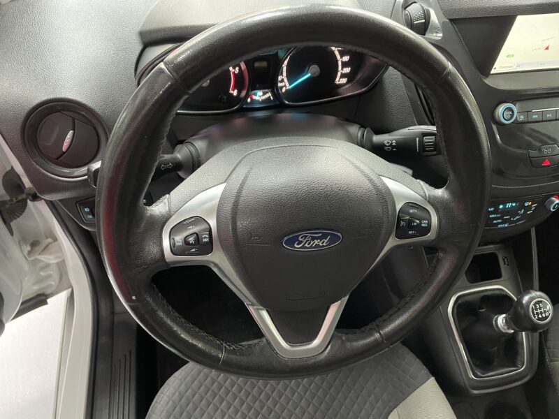 FORD Tourneo Courier 1.5 TDCi Titanium