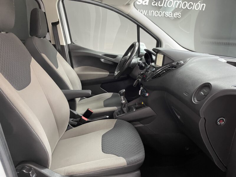 FORD Tourneo Courier 1.5 TDCi Titanium