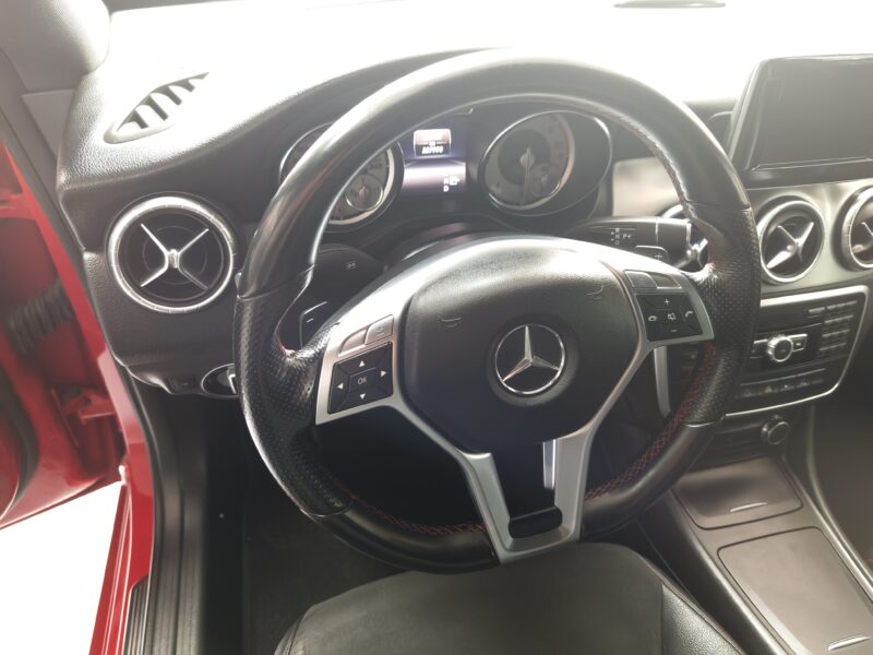 MERCEDES-BENZ Clase CLA 200 CDI AMG Line 135CV