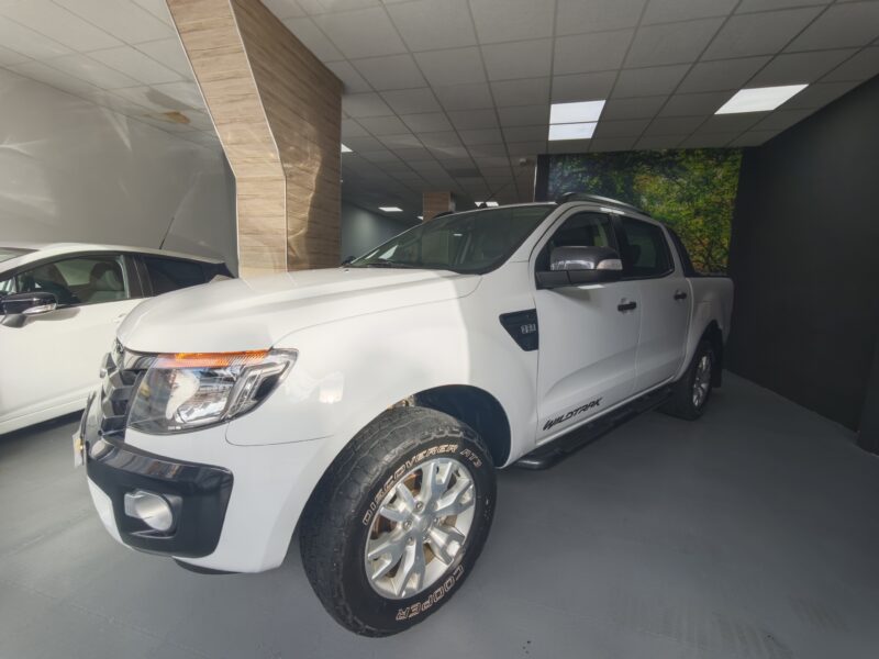 FORD Ranger 3.2 TDCi 200cv 4×4 Dob Cabina Wildtrac