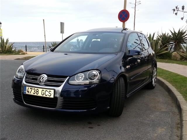 Volkswagen Golf R32